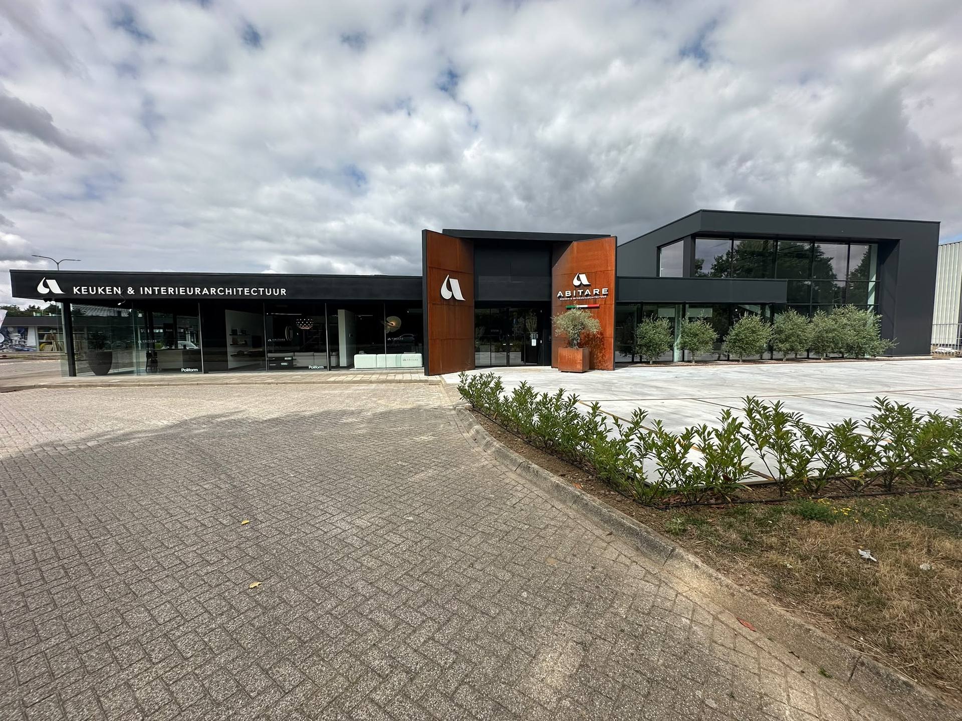Showroom van Abitare aan de Jacob Romenweg in Roermond